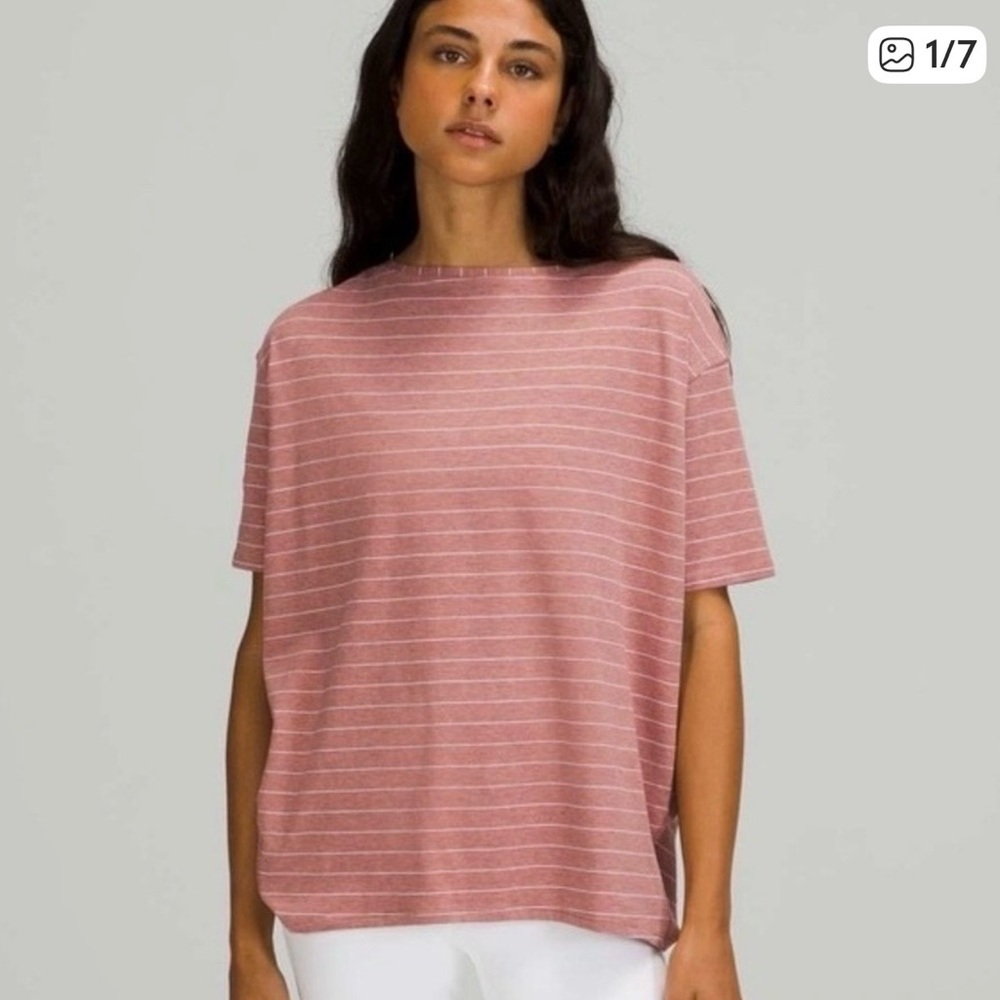Lululemon Back In Action Short Sleeve Serve Stripe Heathered
Spiced Chai White 6